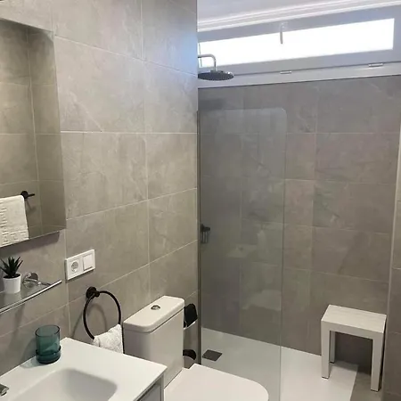 Front Line Paseo Maritimo 33 Perla 6 Malaga Spain Апартаменты *